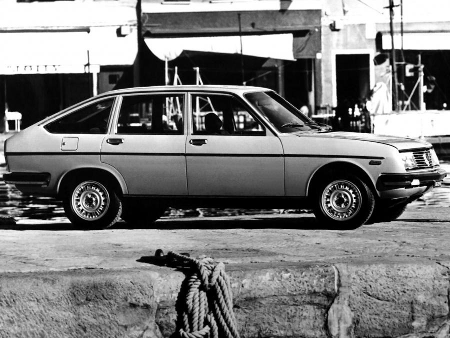  Lancia Beta 1975 года  (фото 11 из 14)